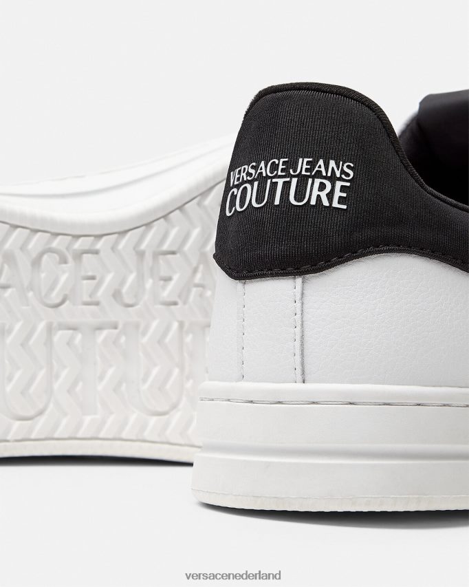 Versace Sneakers met v-embleem court 88 logo Heren wit Zwart schoen J2T4F42452
